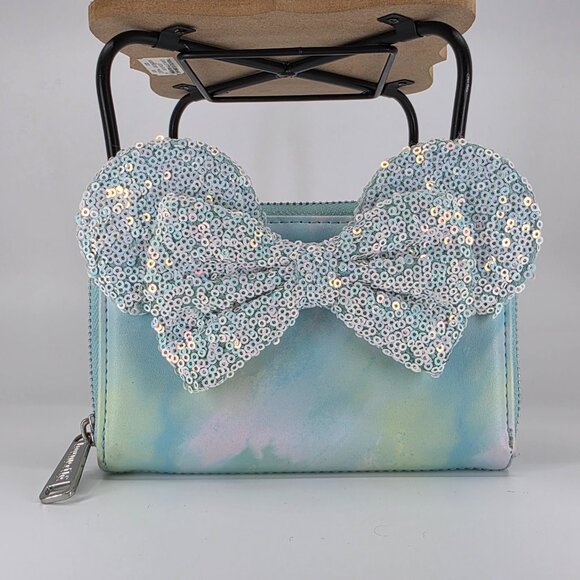 🎀 Disney Minnie Mouse Sequin Bow 🌈 Seafoam Pastel Tie Dye Loungefly Zip Wallet - Picture 4 of 8